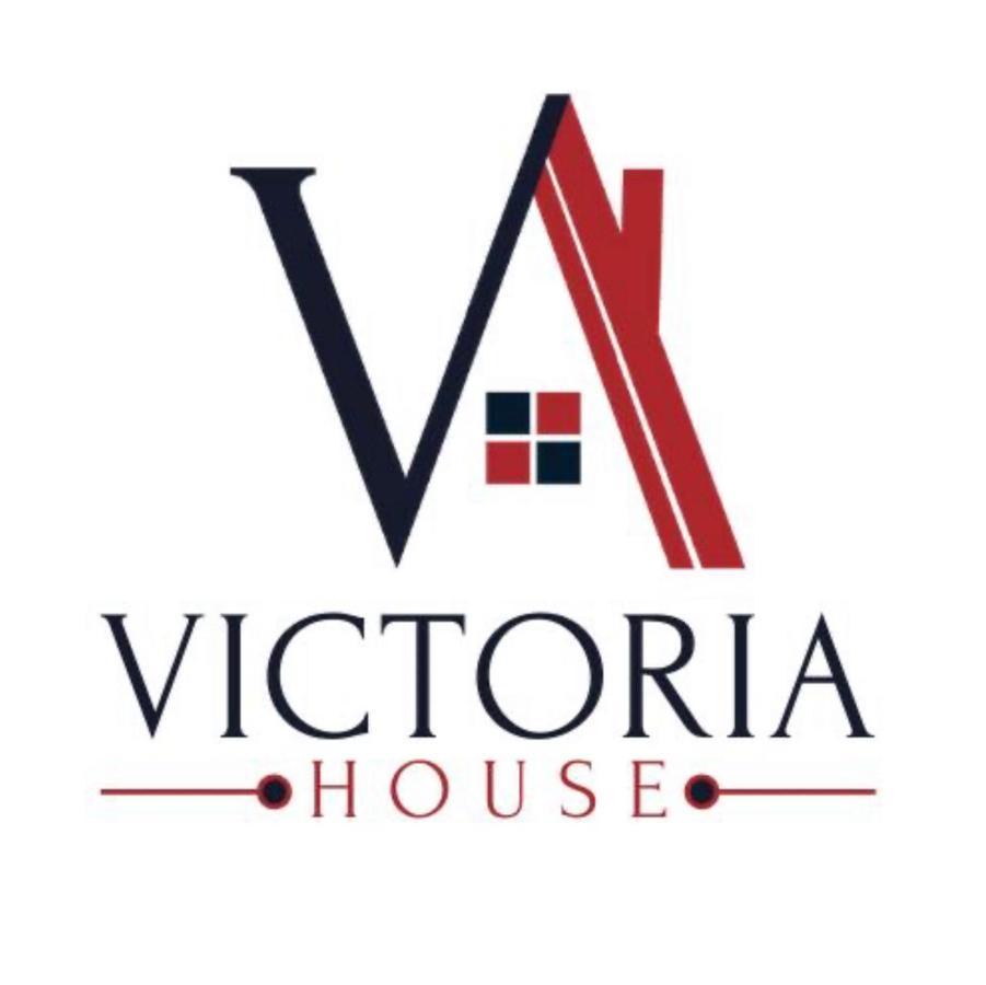 Victoria House - Self Catering Quiet Guesthouse - Adult Singles And Couples Only Blackpool Buitenkant foto